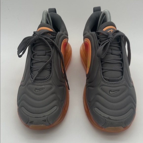 Nike Air Max 720 Gunsmoke-Fuel Orange AQ3196 004 Boys Size 6.5 / Women’s 8.0 - Picture 7 of 14
